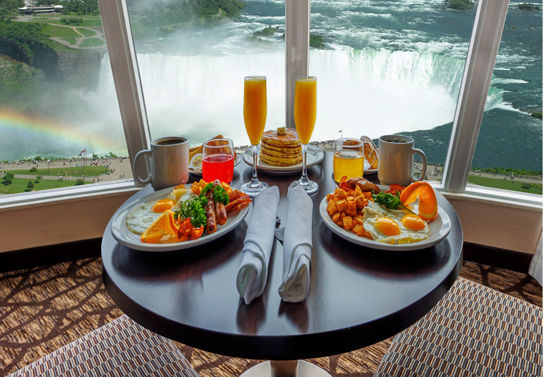 - Embassy Suites by Hilton Niagara Falls - Fallsview Hotel, Canada